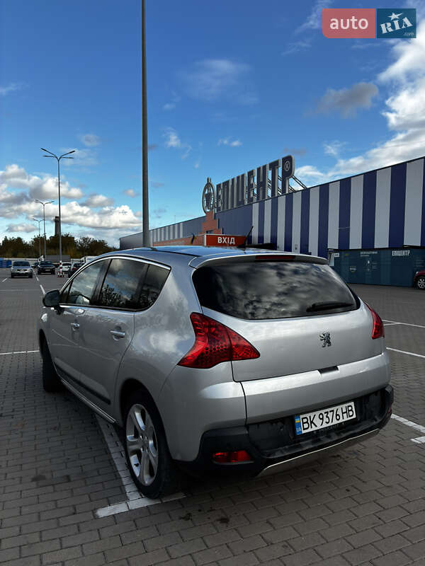 Позашляховик / Кросовер Peugeot 3008 2010 в Дубні