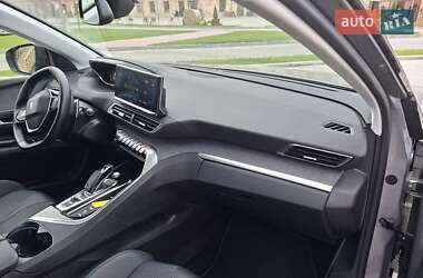 Позашляховик / Кросовер Peugeot 3008 2021 в  фото 23 Позашляховик / Кросовер Peugeot 3008 2021 в