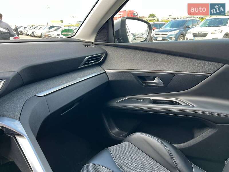 Внедорожник / Кроссовер Peugeot 3008 2017 в Львове