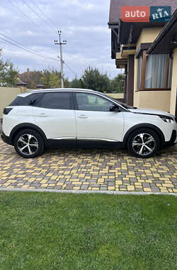 Позашляховик / Кросовер Peugeot 3008 2018 в  фото 11 Позашляховик / Кросовер Peugeot 3008 2018 в