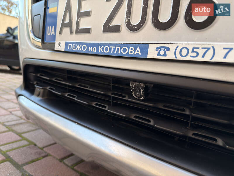 Внедорожник / Кроссовер Peugeot 3008 2015 в Ивано-Франковске