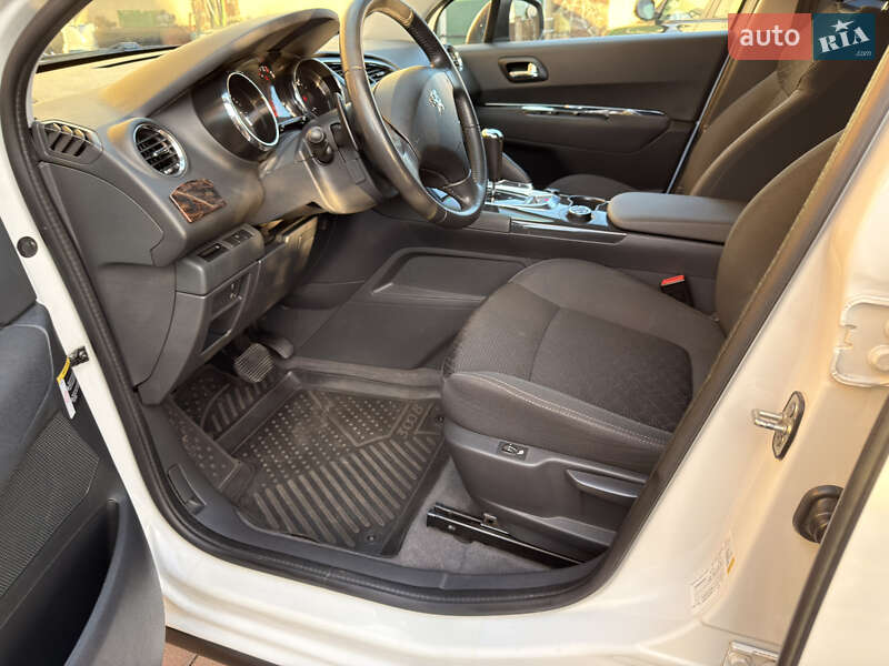 Внедорожник / Кроссовер Peugeot 3008 2015 в Ивано-Франковске