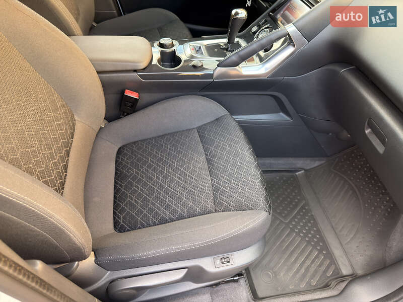 Внедорожник / Кроссовер Peugeot 3008 2015 в Ивано-Франковске