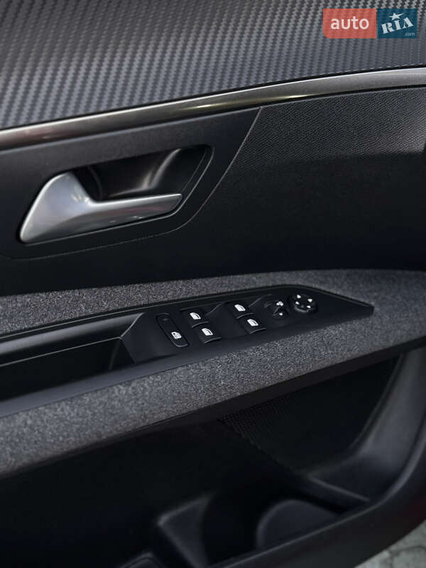 Внедорожник / Кроссовер Peugeot 3008 2021 в Дубно