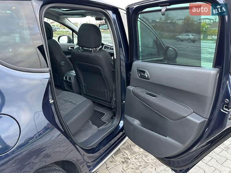 Позашляховик / Кросовер Peugeot 3008 2011 в Луцьку