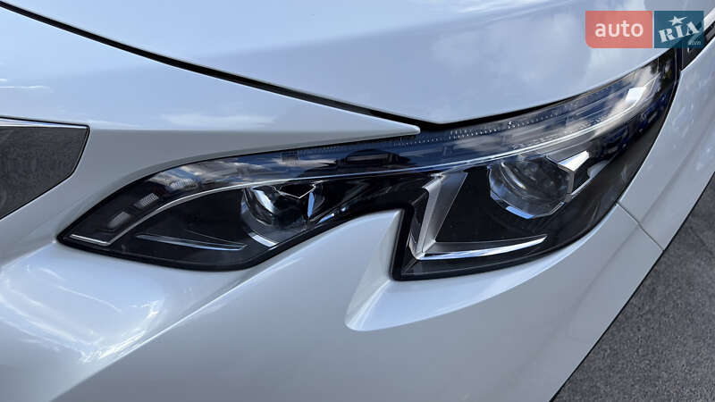 Внедорожник / Кроссовер Peugeot 3008 2018 в Киеве