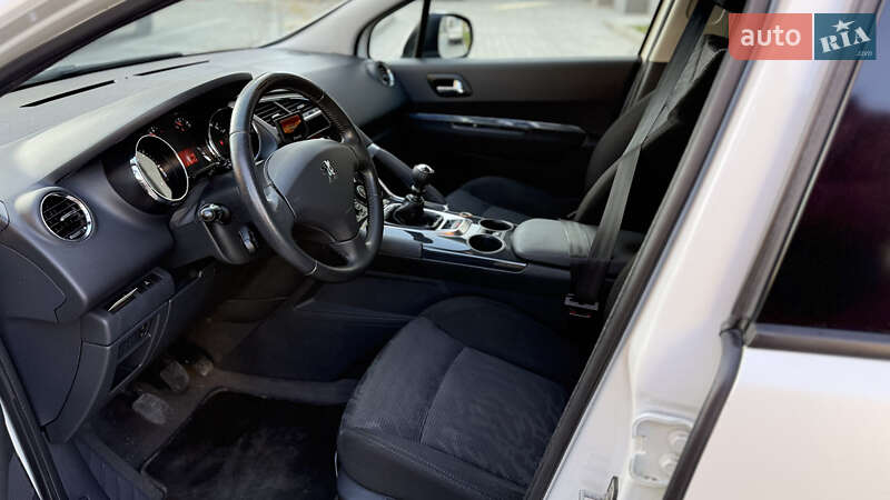 Внедорожник / Кроссовер Peugeot 3008 2010 в Ивано-Франковске