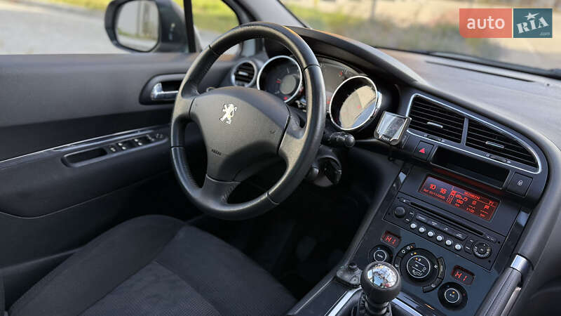 Внедорожник / Кроссовер Peugeot 3008 2010 в Ивано-Франковске