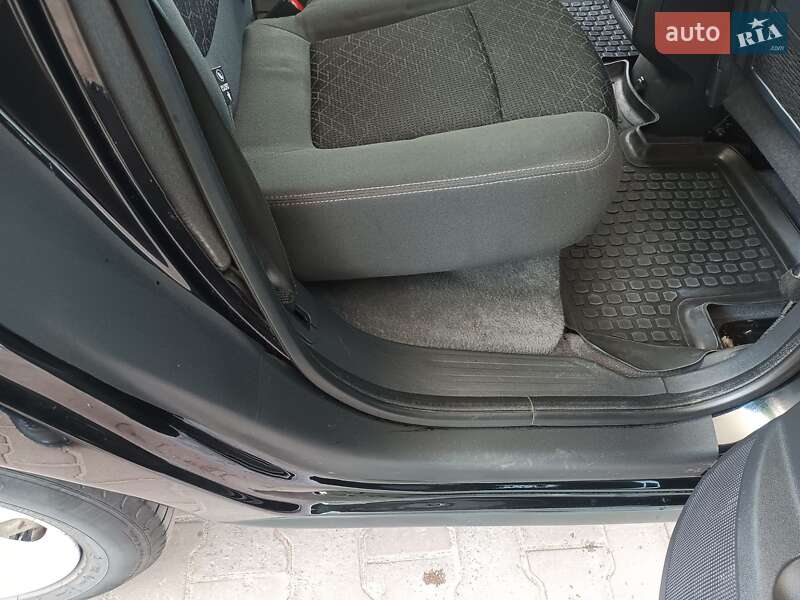 Внедорожник / Кроссовер Peugeot 3008 2014 в Житомире фото 34 Внедорожник / Кроссовер Peugeot 3008 2014 в Житомире