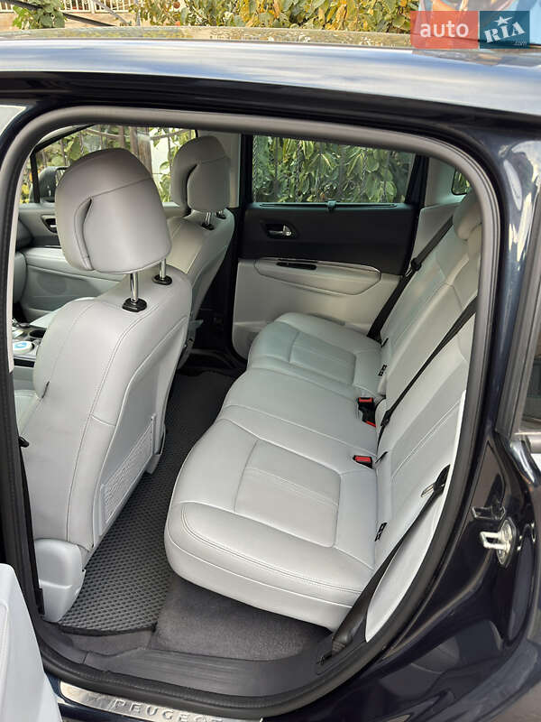 Позашляховик / Кросовер Peugeot 3008 2014 в Виноградові