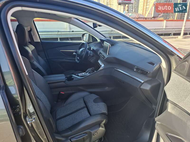 Позашляховик / Кросовер Peugeot 3008 2020 в Києві