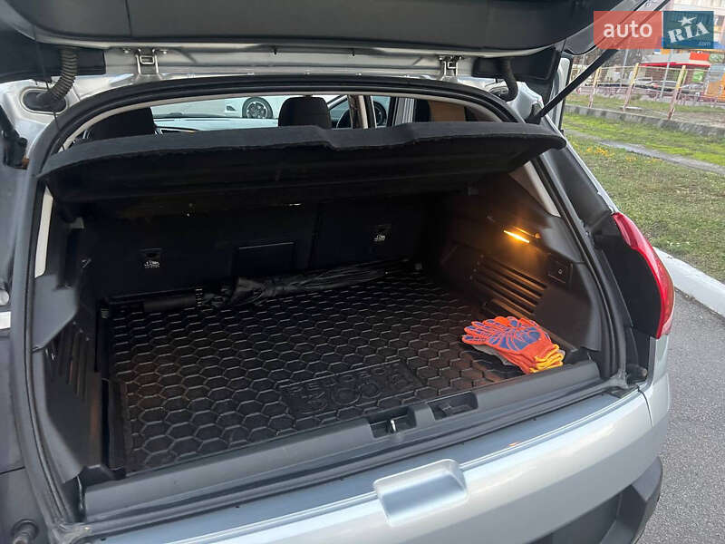 Внедорожник / Кроссовер Peugeot 3008 2011 в Харькове