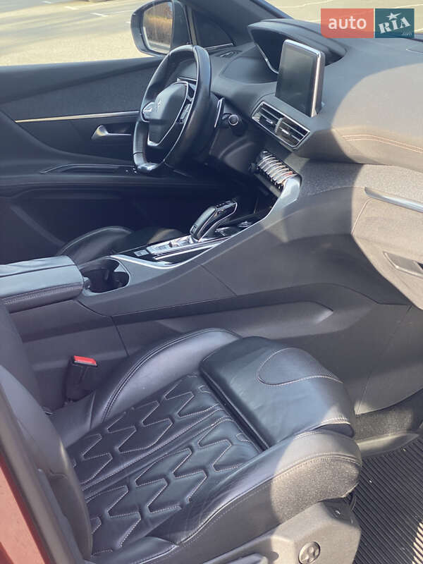 Внедорожник / Кроссовер Peugeot 3008 2017 в Киеве