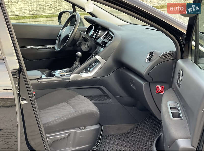 Позашляховик / Кросовер Peugeot 3008 2009 в Чернівцях