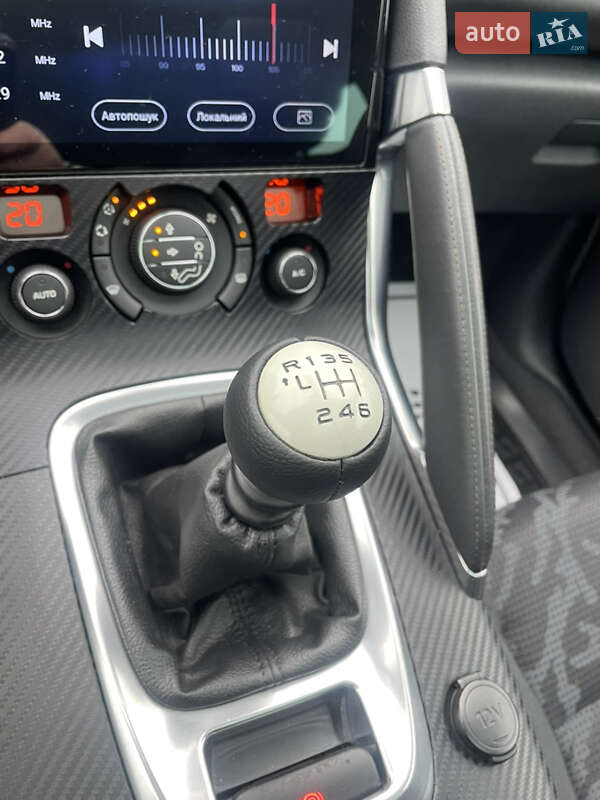 Внедорожник / Кроссовер Peugeot 3008 2012 в Луцке