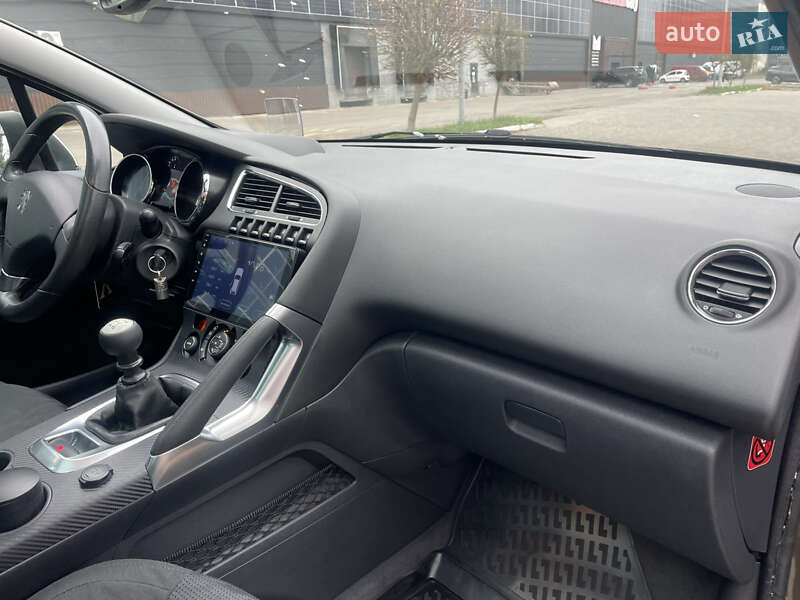 Внедорожник / Кроссовер Peugeot 3008 2012 в Луцке