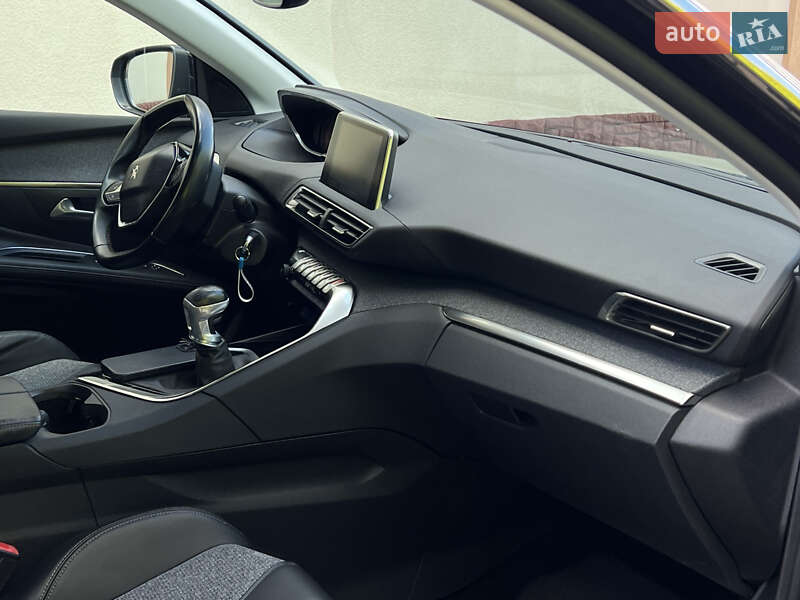 Позашляховик / Кросовер Peugeot 3008 2017 в Самборі