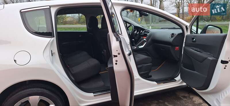 Внедорожник / Кроссовер Peugeot 3008 2012 в Новоархангельске