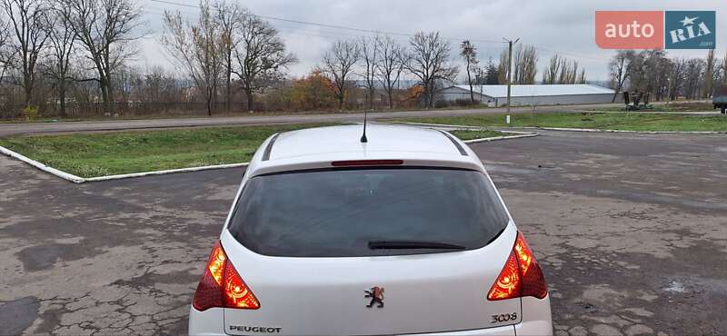 Внедорожник / Кроссовер Peugeot 3008 2012 в Новоархангельске