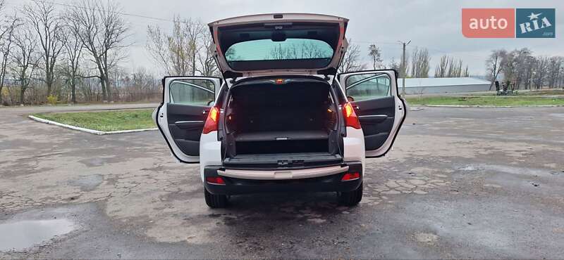 Внедорожник / Кроссовер Peugeot 3008 2012 в Новоархангельске