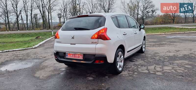 Внедорожник / Кроссовер Peugeot 3008 2012 в Новоархангельске