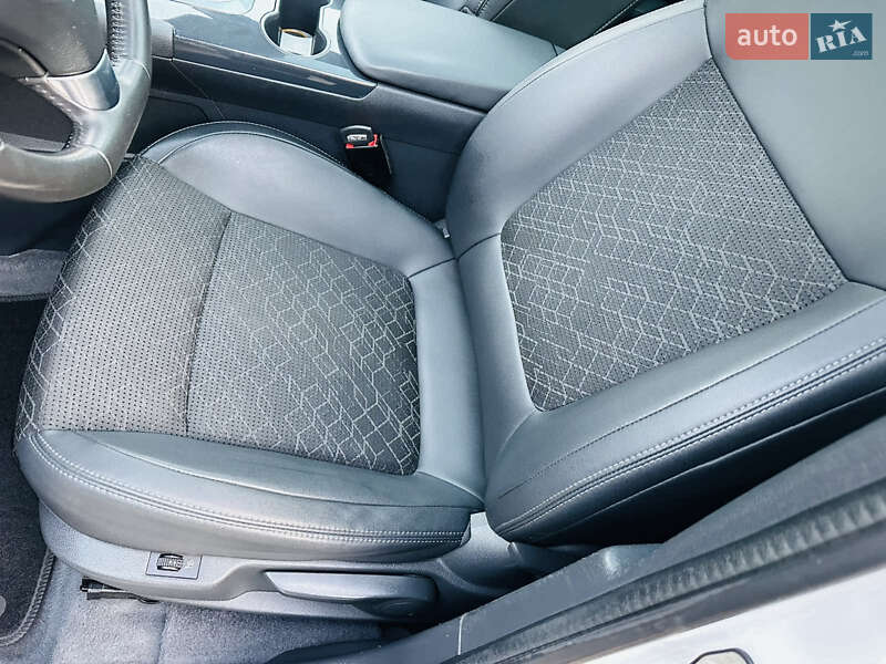 Внедорожник / Кроссовер Peugeot 3008 2016 в Киеве