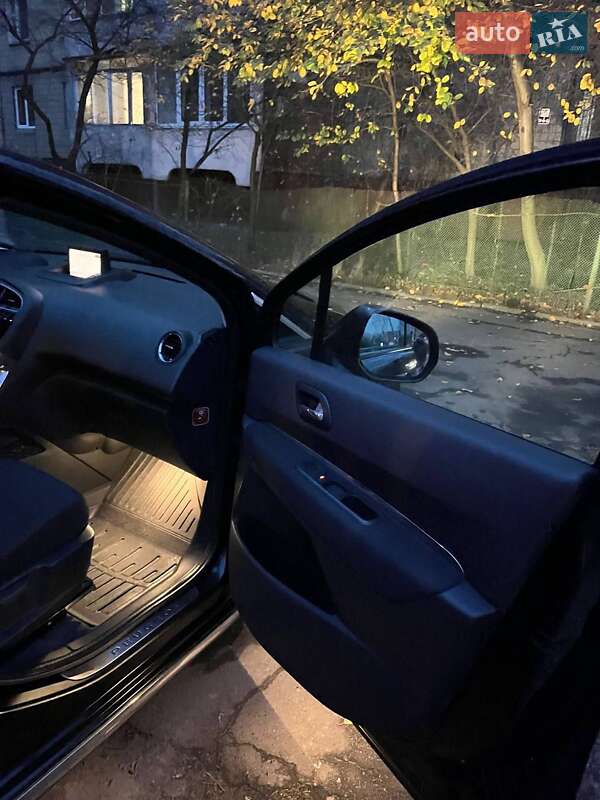 Внедорожник / Кроссовер Peugeot 3008 2012 в Львове фото 24 Внедорожник / Кроссовер Peugeot 3008 2012 в Львове