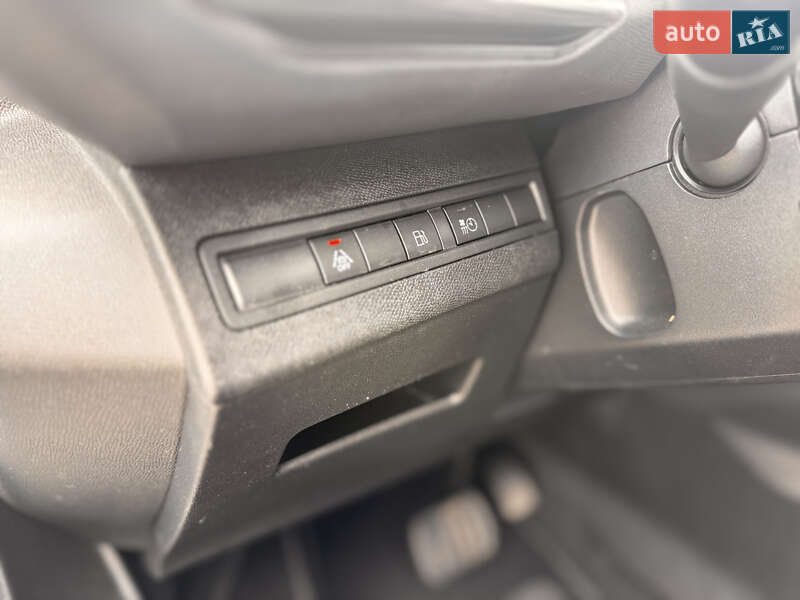 Внедорожник / Кроссовер Peugeot 3008 2020 в Киеве фото 66 Внедорожник / Кроссовер Peugeot 3008 2020 в Киеве