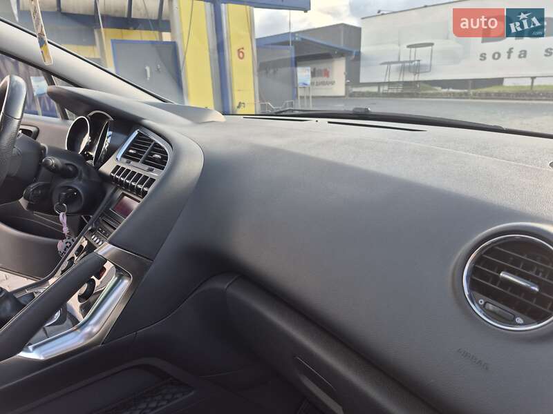 Внедорожник / Кроссовер Peugeot 3008 2011 в Тернополе