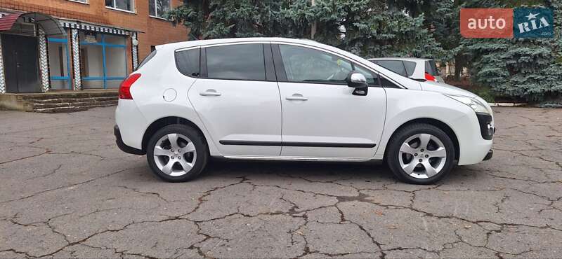Позашляховик / Кросовер Peugeot 3008 2012 в Новоархангельську фото 6 Позашляховик / Кросовер Peugeot 3008 2012 в Новоархангельську
