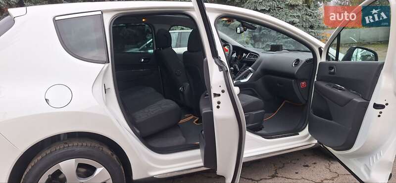 Позашляховик / Кросовер Peugeot 3008 2012 в Новоархангельську фото 13 Позашляховик / Кросовер Peugeot 3008 2012 в Новоархангельську