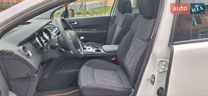 Позашляховик / Кросовер Peugeot 3008 2012 в Новоархангельську фото 40 Позашляховик / Кросовер Peugeot 3008 2012 в Новоархангельську