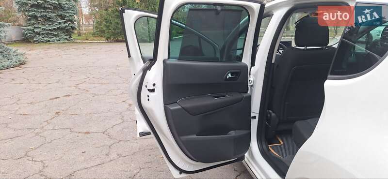 Позашляховик / Кросовер Peugeot 3008 2012 в Новоархангельську фото 50 Позашляховик / Кросовер Peugeot 3008 2012 в Новоархангельську