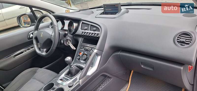 Позашляховик / Кросовер Peugeot 3008 2012 в Новоархангельську фото 54 Позашляховик / Кросовер Peugeot 3008 2012 в Новоархангельську