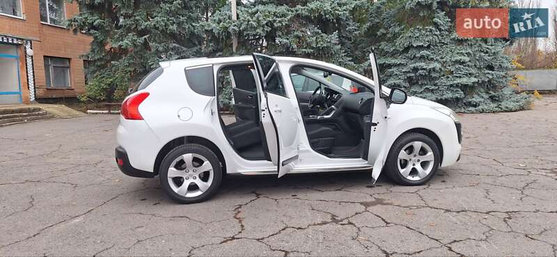 Позашляховик / Кросовер Peugeot 3008 2012 в Новоархангельську фото 81 Позашляховик / Кросовер Peugeot 3008 2012 в Новоархангельську