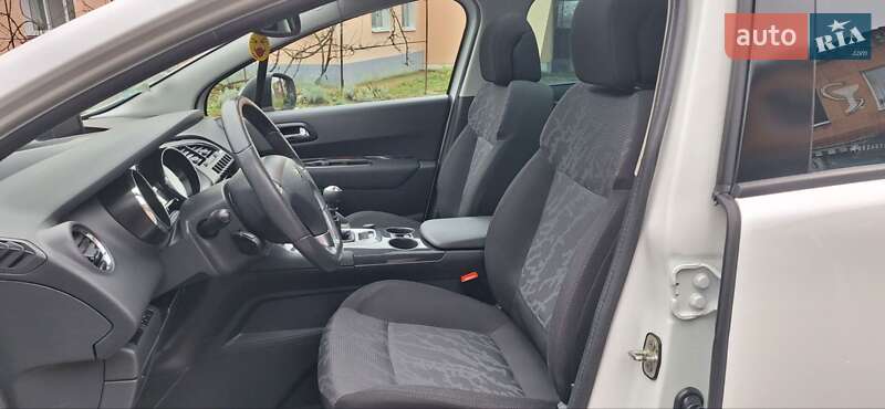 Позашляховик / Кросовер Peugeot 3008 2012 в Новоархангельську фото 93 Позашляховик / Кросовер Peugeot 3008 2012 в Новоархангельську