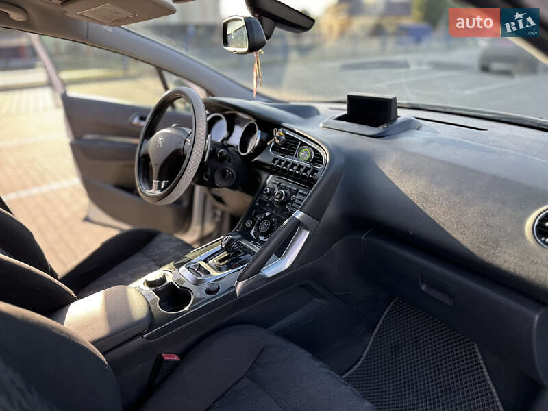 Позашляховик / Кросовер Peugeot 3008 2013 в Шептицькому