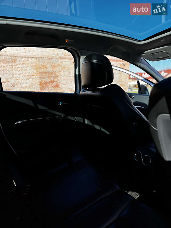 Внедорожник / Кроссовер Peugeot 3008 2011 в Тернополе