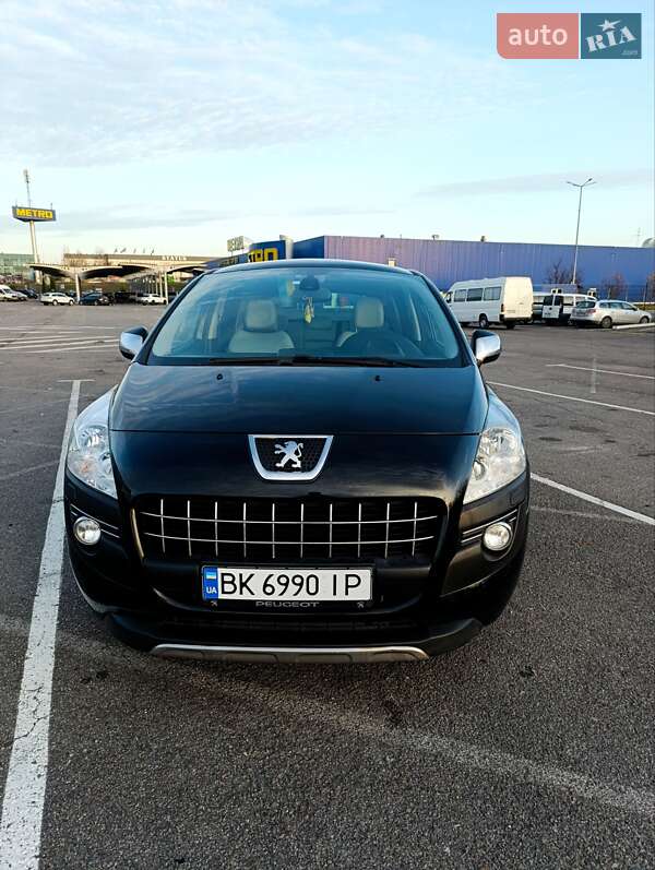 Позашляховик / Кросовер Peugeot 3008 2010 в Рівному