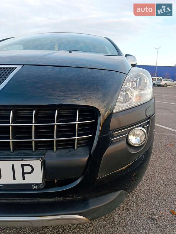Позашляховик / Кросовер Peugeot 3008 2010 в Рівному