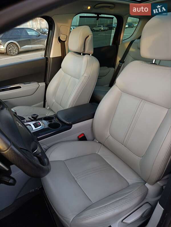 Позашляховик / Кросовер Peugeot 3008 2010 в Рівному