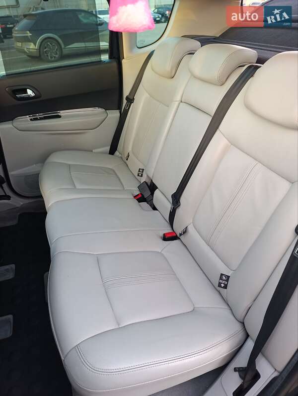 Позашляховик / Кросовер Peugeot 3008 2010 в Рівному