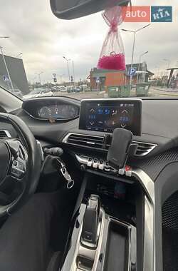 Внедорожник / Кроссовер Peugeot 3008 2019 в Киеве