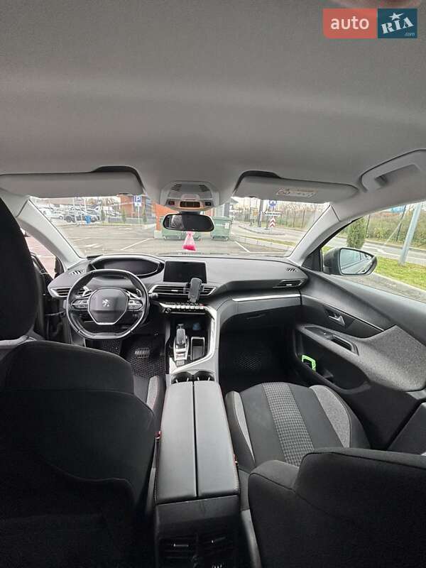 Внедорожник / Кроссовер Peugeot 3008 2019 в Киеве