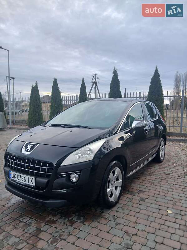 Внедорожник / Кроссовер Peugeot 3008 2010 в Сарнах