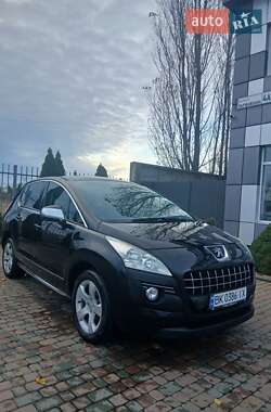 Внедорожник / Кроссовер Peugeot 3008 2010 в Сарнах