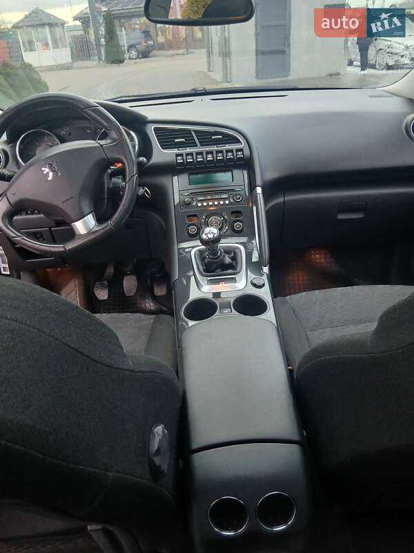 Внедорожник / Кроссовер Peugeot 3008 2010 в Сарнах