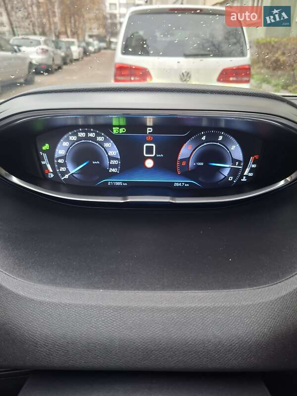 Внедорожник / Кроссовер Peugeot 3008 2017 в Луцке