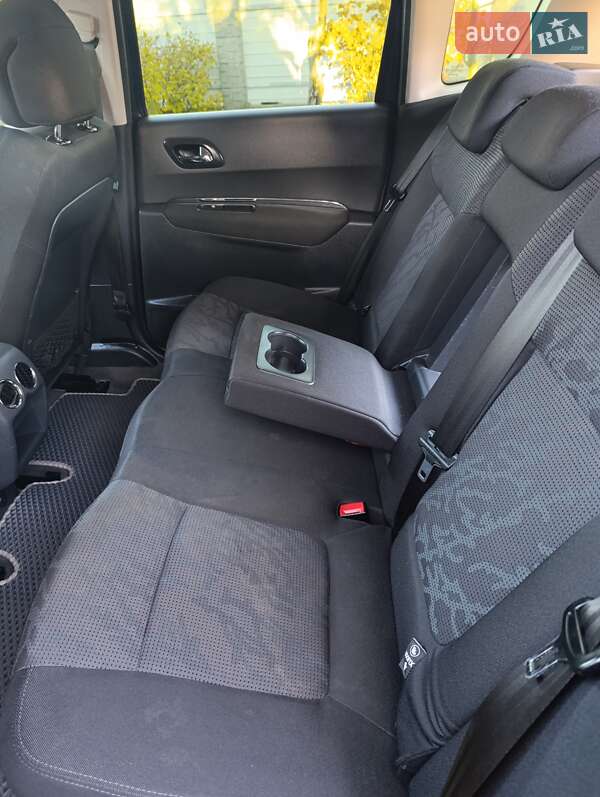 Позашляховик / Кросовер Peugeot 3008 2010 в Трускавці