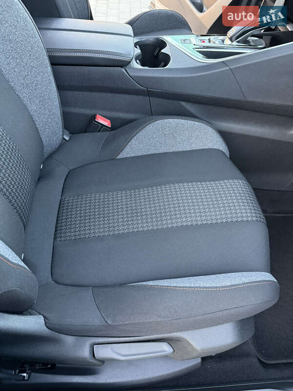 Внедорожник / Кроссовер Peugeot 3008 2019 в Ровно